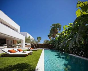 Jardí de Casa o xalet en venda en Sitges amb Aire condicionat, Terrassa i Piscina