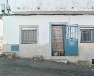 Vista exterior de Casa o xalet en venda en Cañamero amb Terrassa