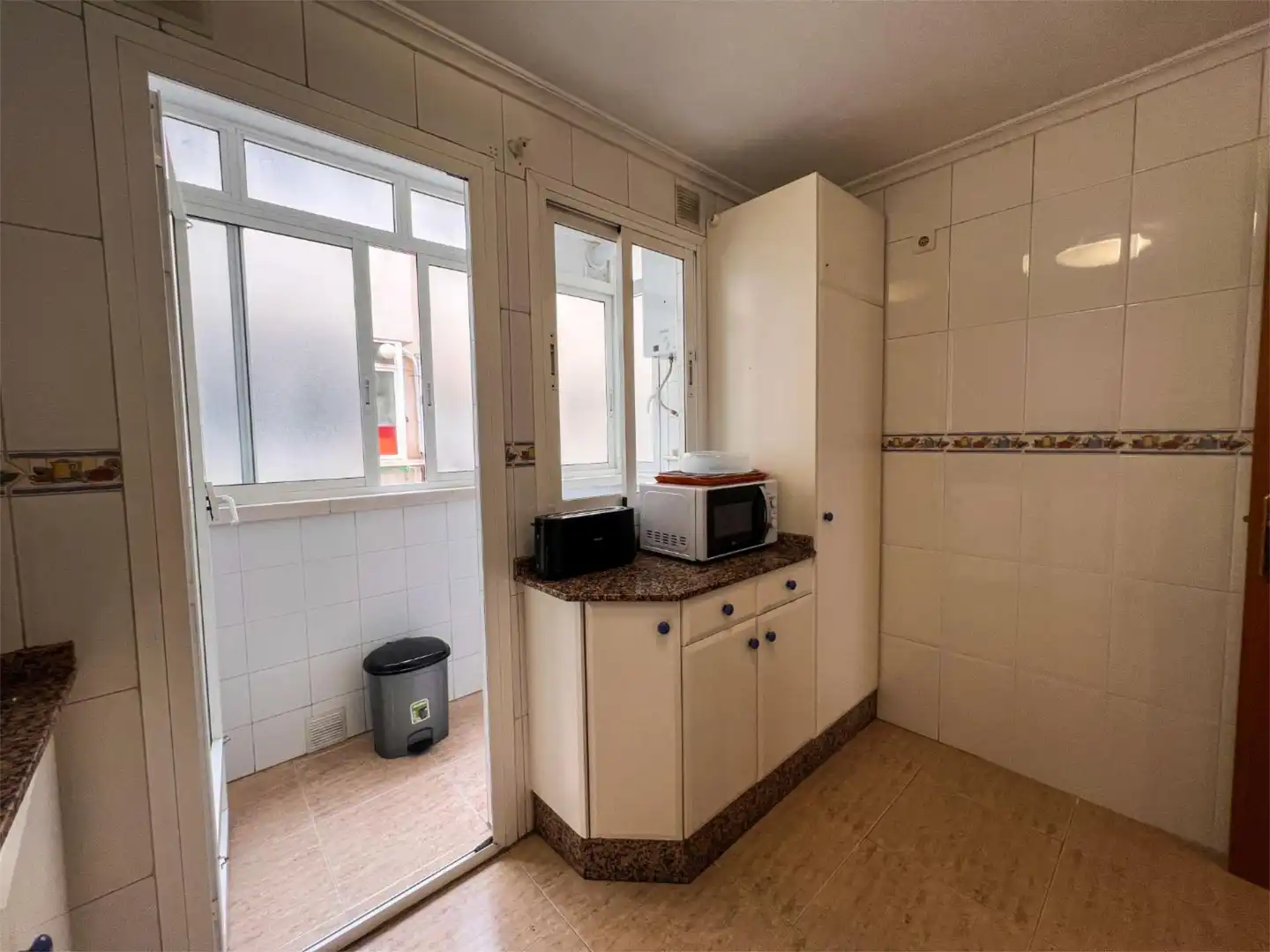 Habitació a Avinguda d l`Almássera, 27, Parque Lo Torrent Habitació a Avinguda d l`Almássera, 27, Parque Lo Torrent