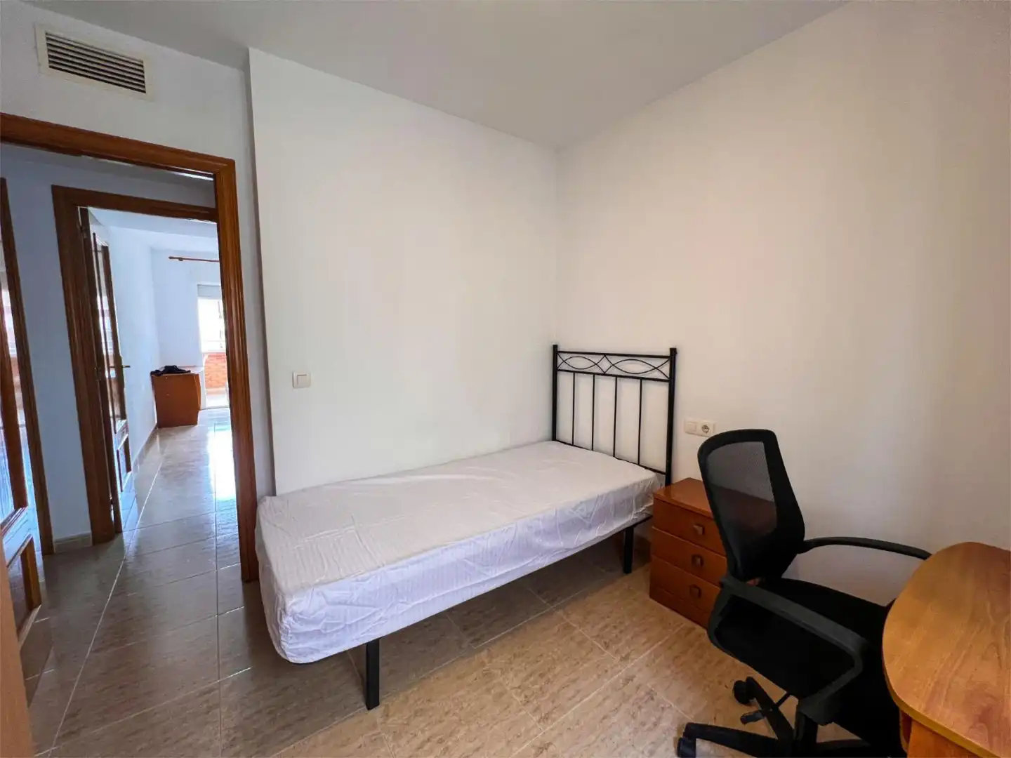Habitació a Avinguda d l`Almássera, 27, Parque Lo Torrent Habitació a Avinguda d l`Almássera, 27, Parque Lo Torrent