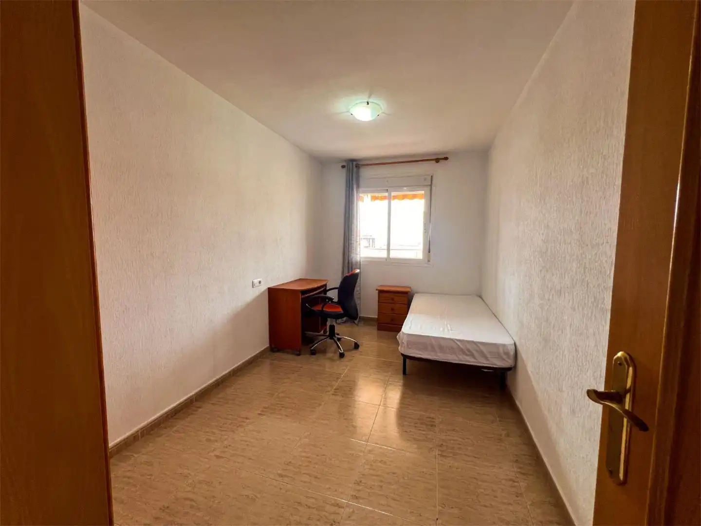 Habitació a Avinguda d l`Almássera, 27, Parque Lo Torrent Habitació a Avinguda d l`Almássera, 27, Parque Lo Torrent