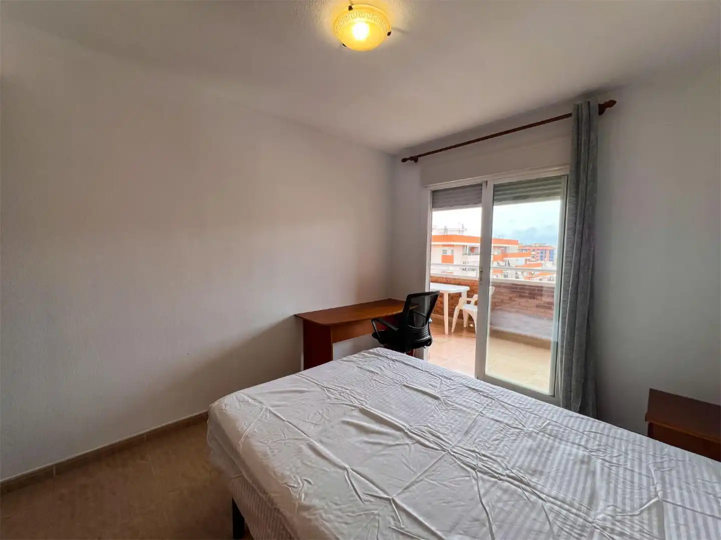 Habitació a Avinguda d l`Almássera, 27, Parque Lo Torrent Habitació a Avinguda d l`Almássera, 27, Parque Lo Torrent