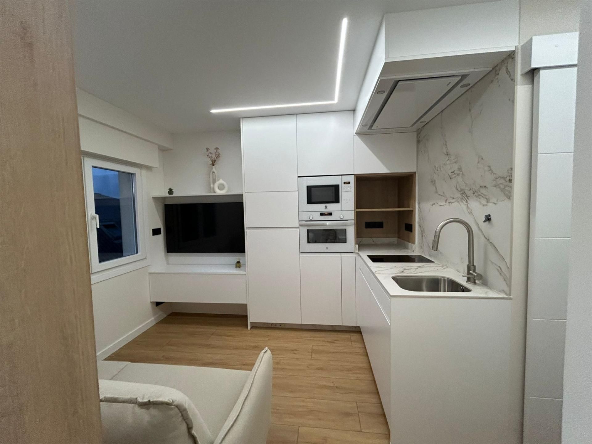 Kitchen of Apartment to rent in Oleiros