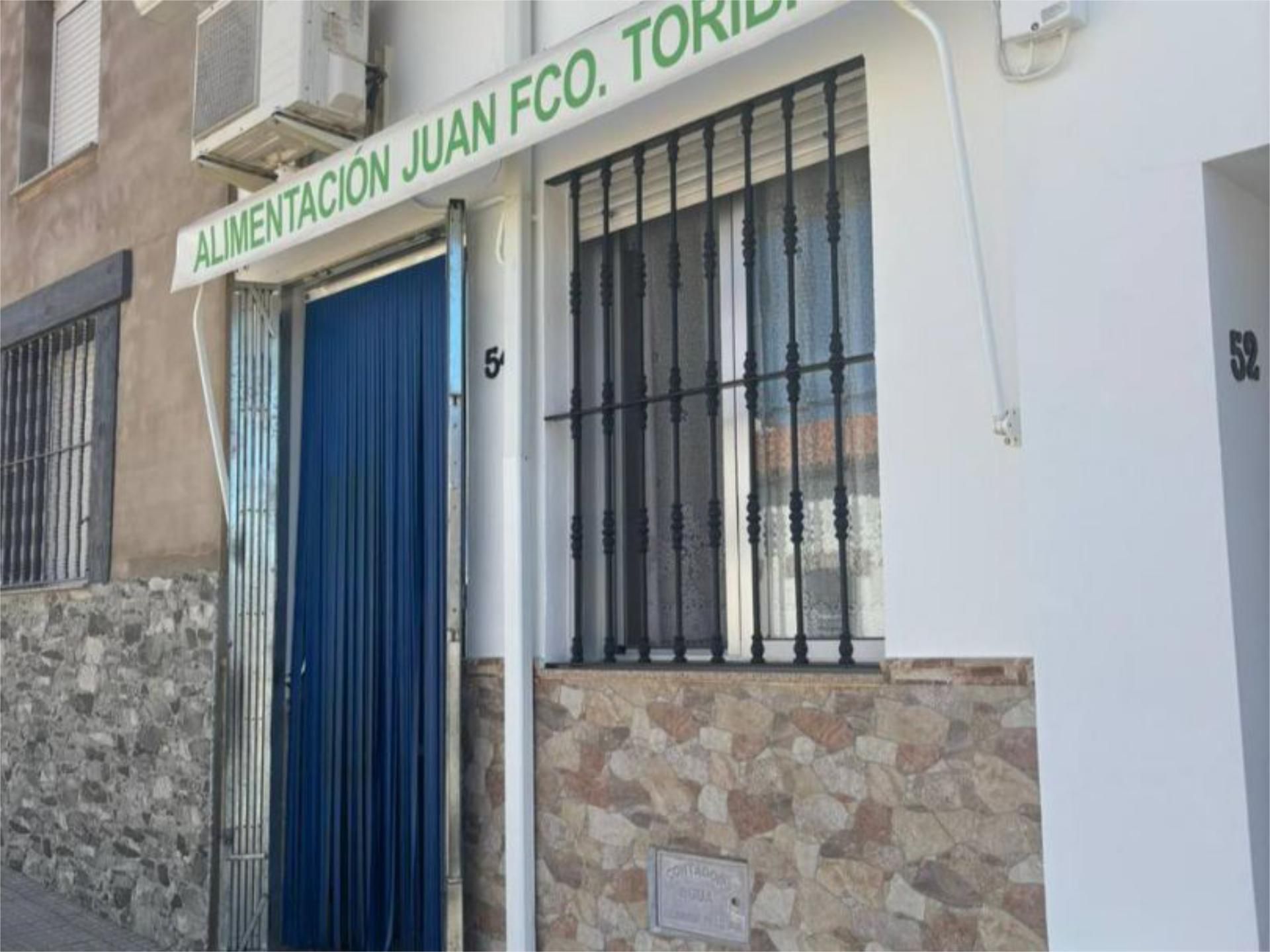 Vista exterior de Local en venda en Cristina