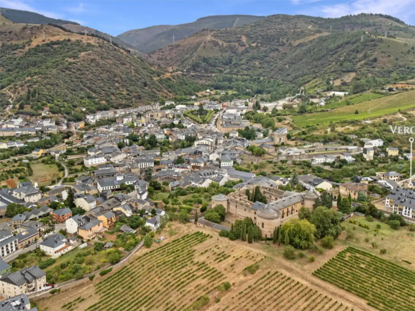 Flat for sale in Calle Cotelo, 1, Villafranca del Bierzo Exterior view of Flat for sale in Villafranca del Bierzo with Storage room