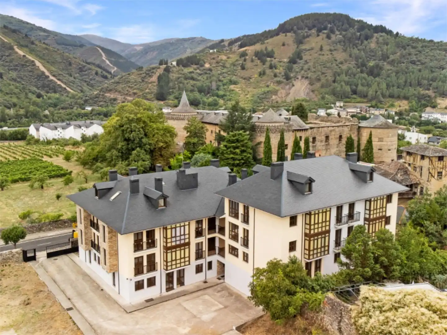 Flat for sale in Calle Cotelo, 1, Villafranca del Bierzo Exterior view of Flat for sale in Villafranca del Bierzo with Storage room