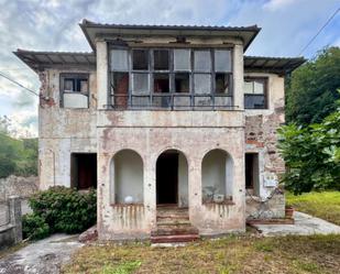 Vista exterior de Casa o xalet en venda en Riotuerto amb Terrassa i Balcó