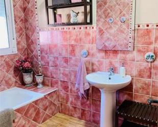 Bathroom of Single-family semi-detached to rent in Chiclana de la Frontera  with Terrace and Swimming Pool