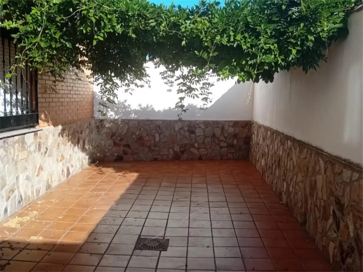 Haus oder Chalet zum Verkauf in Calle Río Torcón, 8, Navahermosa Garten von Haus oder Chalet zum Verkauf in Navahermosa mit Klimaanlage, Heizung und Abstellraum
