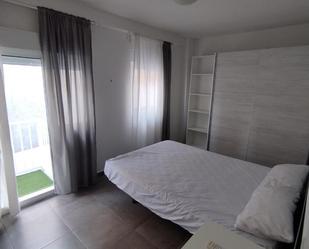 Bedroom of Flat to share in  Granada Capital  with Air Conditioner and Terrace