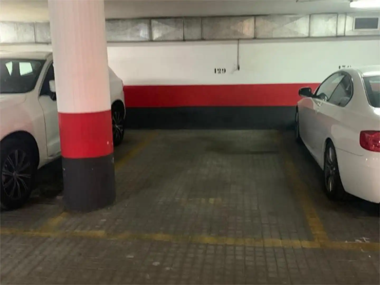 Garage for rent in Paseo de la Castellana, 238, Castilla Parking of Garage for rent in Madrid