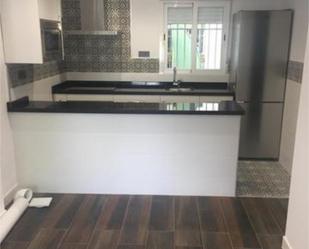 Kitchen of Flat to rent in  Córdoba Capital