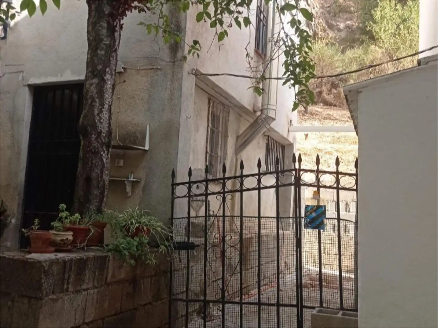 Casa o xalet en venda a Calle Carretera, 4, Cambil Vista exterior de Casa o xalet en venda en Cambil amb Calefacció, Jardí privat i Piscina