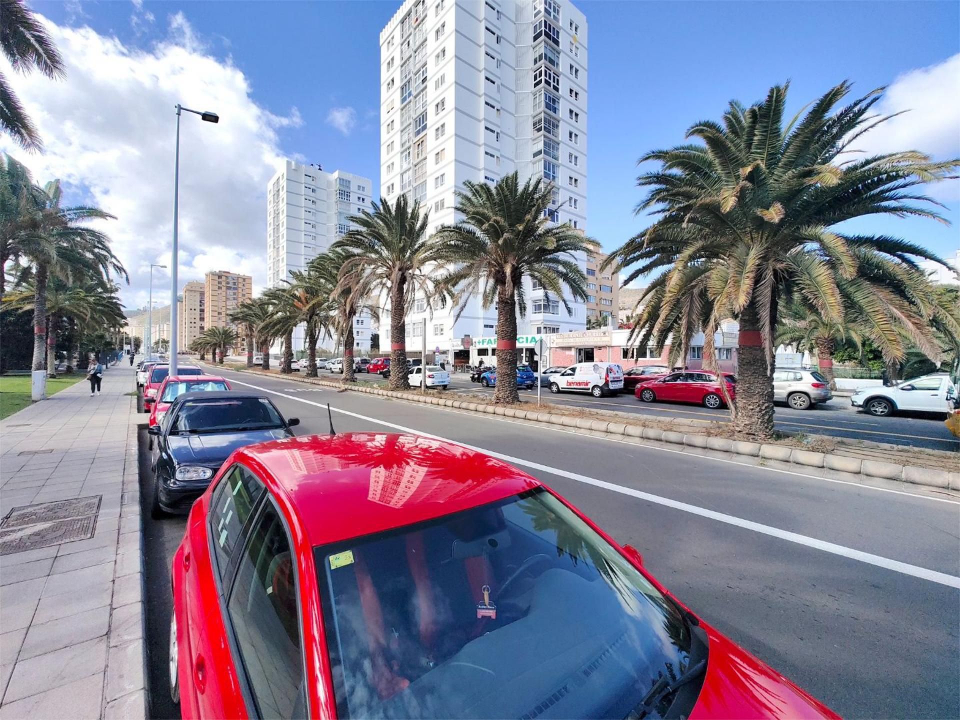 Exterior view of Premises to rent in Las Palmas de Gran Canaria  with Furnished