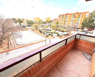 Exterior view of Flat for sale in  Valencia Capital  with Air Conditioner