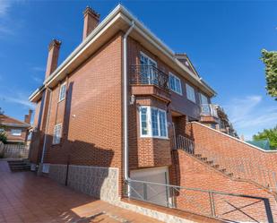 Vista exterior de Casa o xalet en venda en Villaviciosa de Odón amb Terrassa