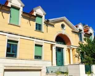 Vista exterior de Casa o xalet en venda en Valladolid Capital amb Terrassa