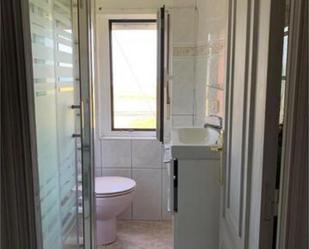 Bathroom of Apartment to rent in Soto del Barco