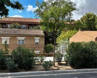 Vista exterior de Casa o xalet en venda en  Toledo Capital amb Terrassa