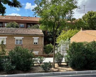 Exterior view of Single-family semi-detached for sale in  Toledo Capital