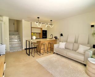 Living room of Flat for sale in Marbella  with Air Conditioner