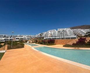 Vista exterior de Dúplex de lloguer en Finestrat amb Aire condicionat, Terrassa i Piscina