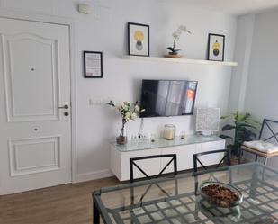 Sala d'estar de Apartament de lloguer en Conil de la Frontera amb Aire condicionat i Balcó