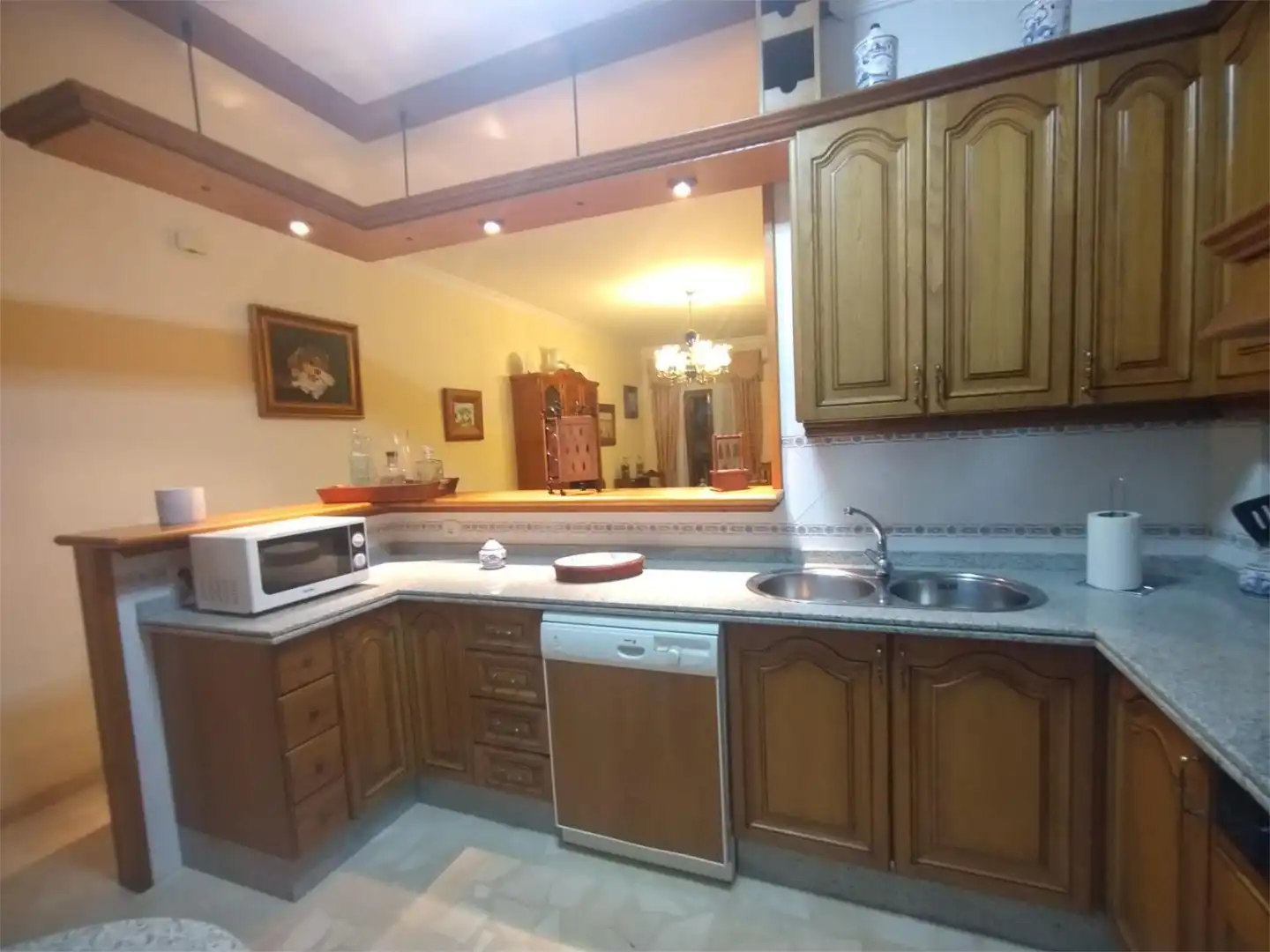 Cocina de Casa adosada de alquiler en Lora del Río con Aire acondicionado, Calefacción y Terraza