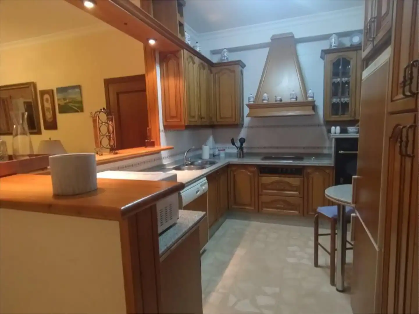 Cocina de Casa adosada de alquiler en Lora del Río con Aire acondicionado, Calefacción y Terraza