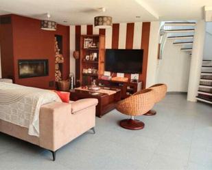 Living room of Single-family semi-detached for sale in Pontevedra Capital 