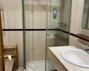 Bathroom of Apartment to rent in  Granada Capital  with Terrace and Swimming Pool