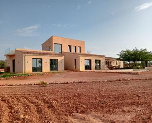 Vista exterior de Casa o xalet en venda en Campos amb Aire condicionat, Terrassa i Piscina