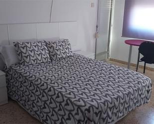 Bedroom of Flat to rent in  Almería Capital  with Balcony