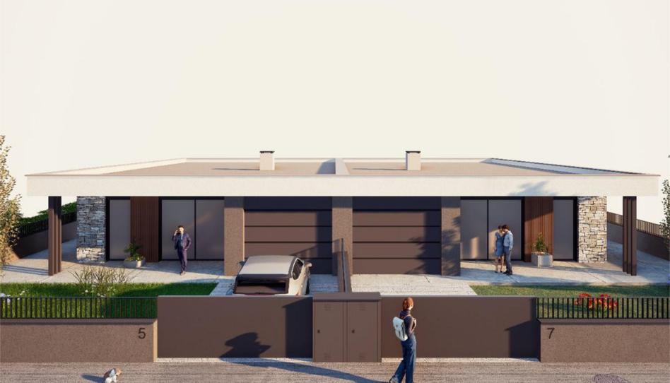 Casa o chalet en venta en Carrer Santa Margarida, 5, Les Planes d'Hostoles, Girona - imagen 1 Foto 1 de Casa o chalet en venta en Carrer Santa Margarida, 5, Les Planes d'Hostoles, Girona