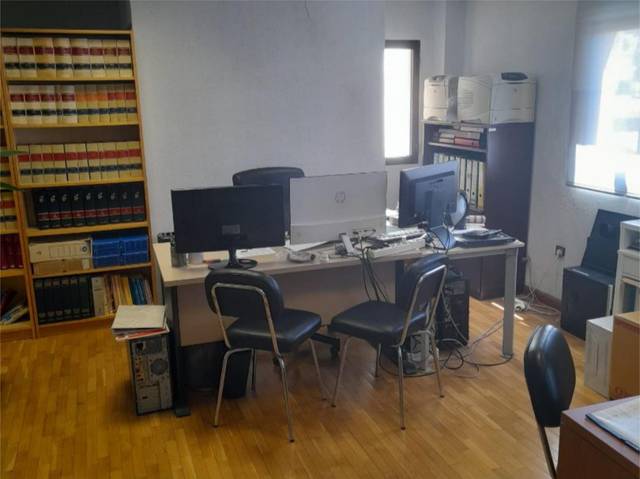 Oficina en Alquiler en Avenida de Kansas City, 38 en San Pablo