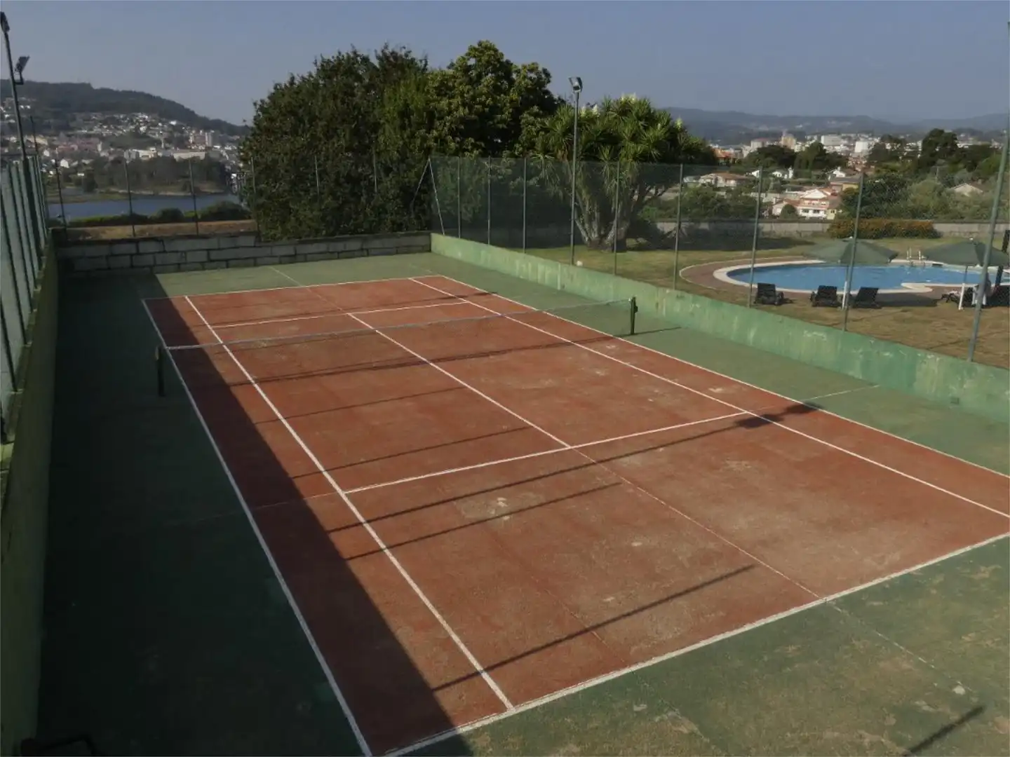 Houses for sale in Rua da Ruibal, 55, Zona Fernández Ladreda Swimming pool of Houses for sale in Pontevedra Capital with Heating, Private garden and Parquet flooring