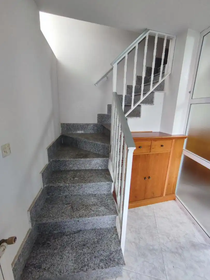 Casa adosada en venta en Calle Valle San Cipri, 24, San Justo Casa adosada en venta en San Justo con Calefacción, Amueblado y Horno