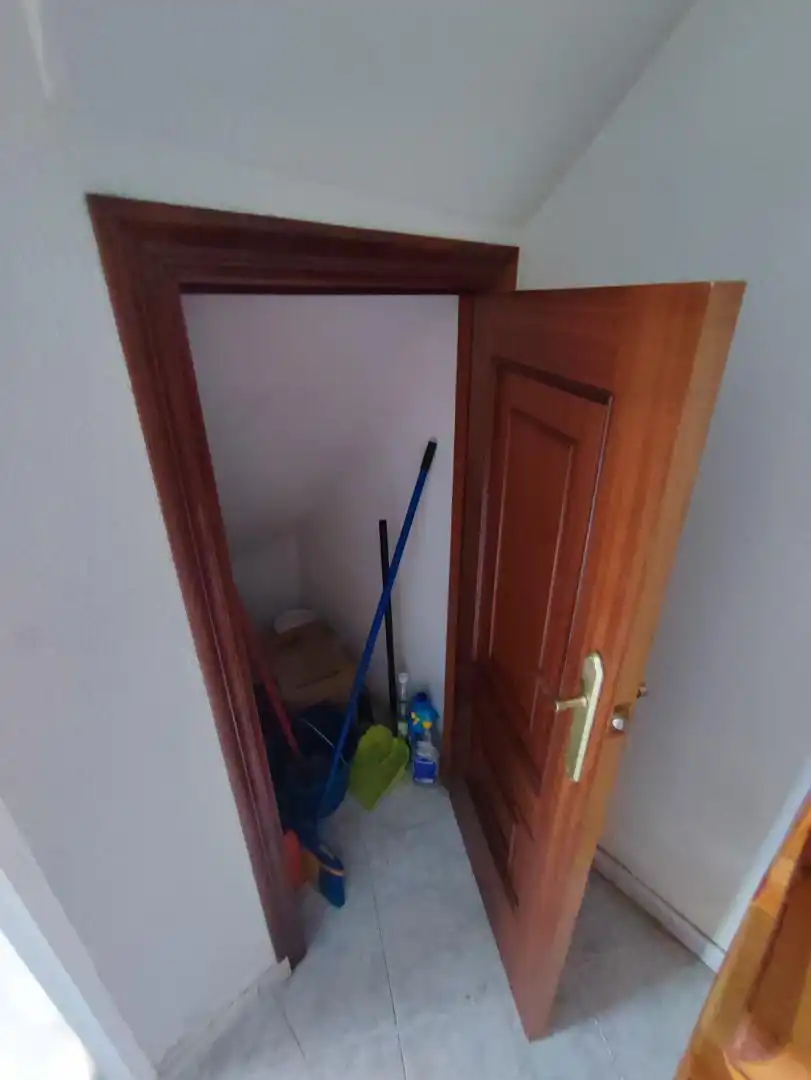 Casa adosada en venta en Calle Valle San Cipri, 24, San Justo Casa adosada en venta en San Justo con Calefacción, Amueblado y Horno