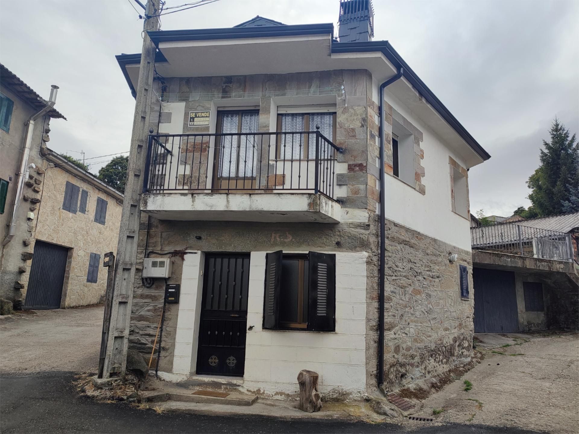 Vista exterior de Casa adosada en venda en San Justo amb Calefacció, Moblat i Forn