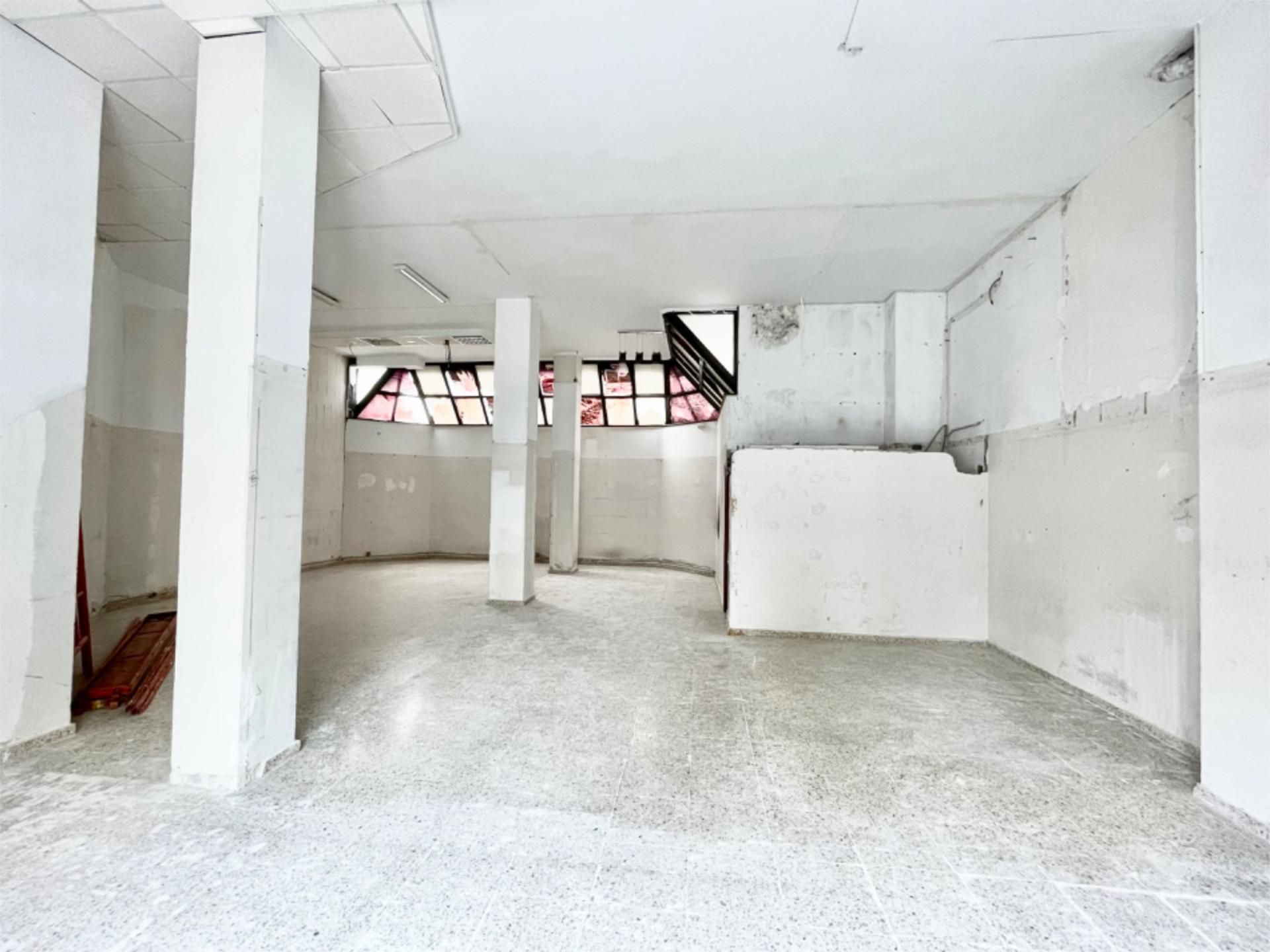 Office for sale in Santander