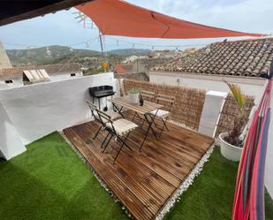 Terrasse von Einfamilien-Reihenhaus zum verkauf in Jalance mit Klimaanlage und Terrasse