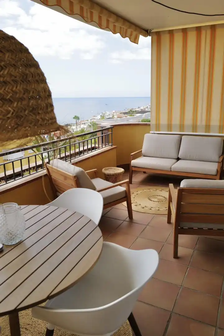 Piso en venta en Poligono S a U, 21, Alcalá Terraza de Piso en venta en Guía de Isora con Aire acondicionado, Terraza y Piscina