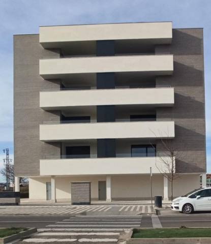 Local comercial en Alquiler en Paseo de los Poetas, 16 en Parque del Queiles