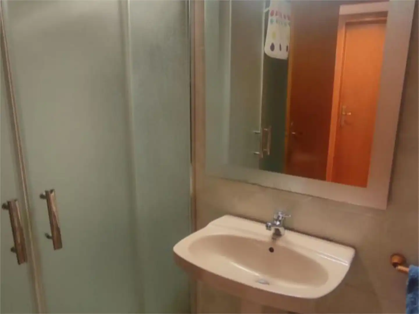 Flat for rent in Avenida de Los Pinos, 12, Santa María de Gracia Bathroom of Flat for rent in Murcia Capital with Air Conditioner and Balcony