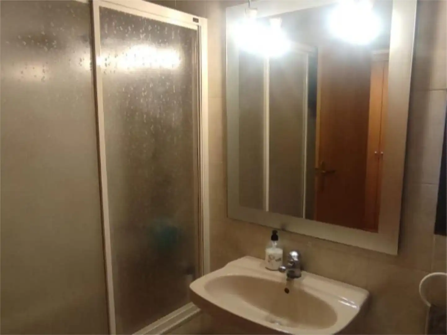 Flat for rent in Avenida de Los Pinos, 12, Santa María de Gracia Bathroom of Flat for rent in Murcia Capital with Air Conditioner and Balcony