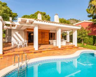 Jardí de Casa o xalet de lloguer en Benicasim / Benicàssim amb Aire condicionat, Terrassa i Piscina