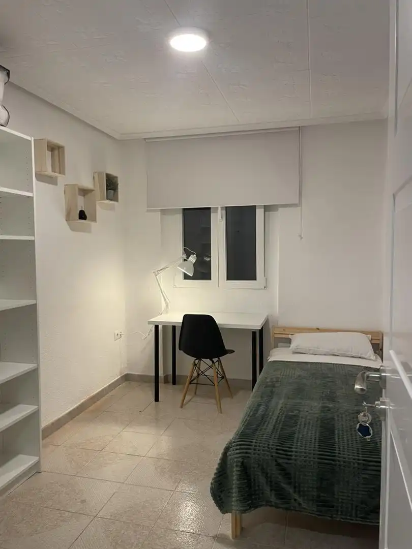Habitació a Avinguda del Doctor Peset Aleixandre, 137, Marxalenes Habitació a Avinguda del Doctor Peset Aleixandre, 137, Marxalenes
