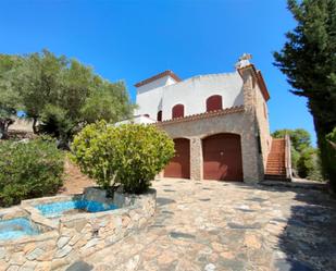 Vista exterior de Casa o xalet en venda en Llançà amb Aire condicionat, Terrassa i Balcó