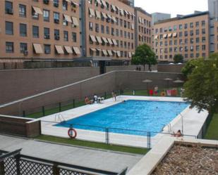 Piscina de Pis de lloguer en Coslada amb Terrassa i Piscina