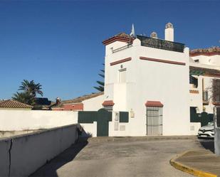 Exterior view of Single-family semi-detached for sale in Chiclana de la Frontera  with Terrace, Swimming Pool and Balcony